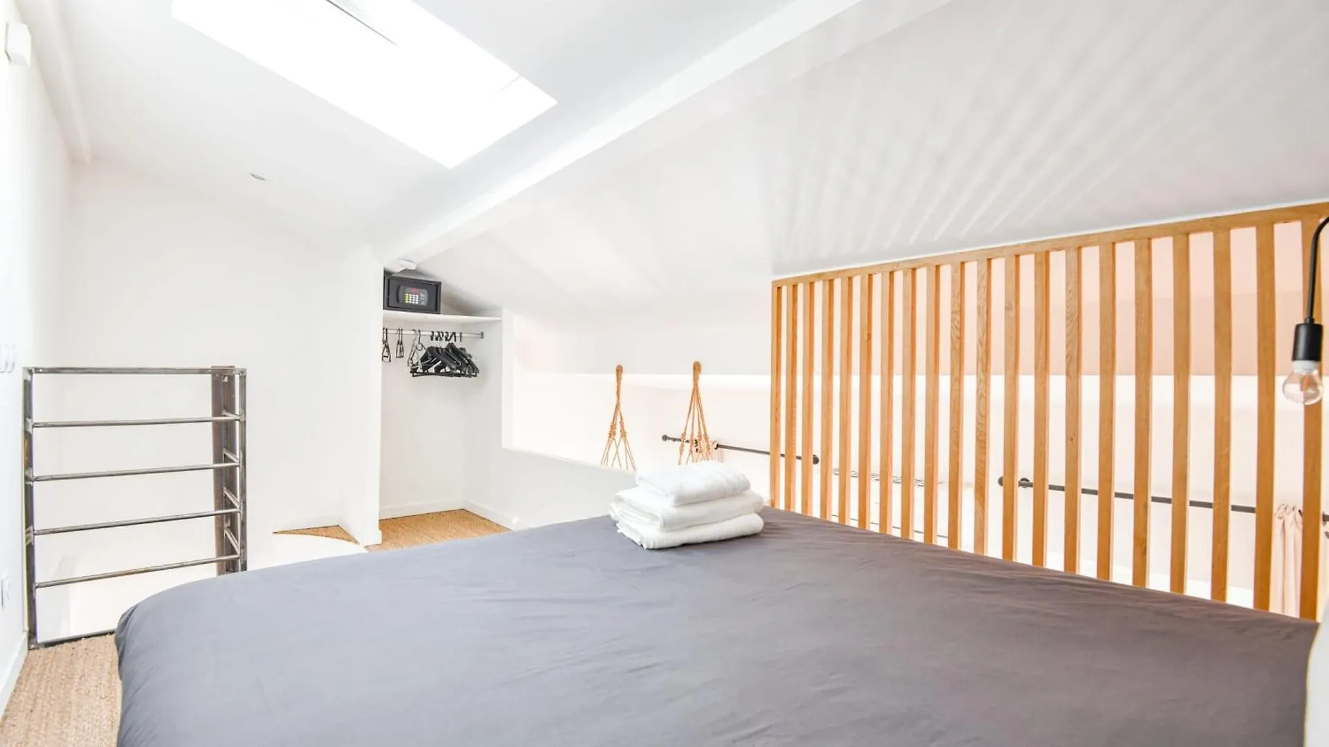 Chez Nais - Appart 1 Ch Avec Clim - St Charles Marselha Apartamento